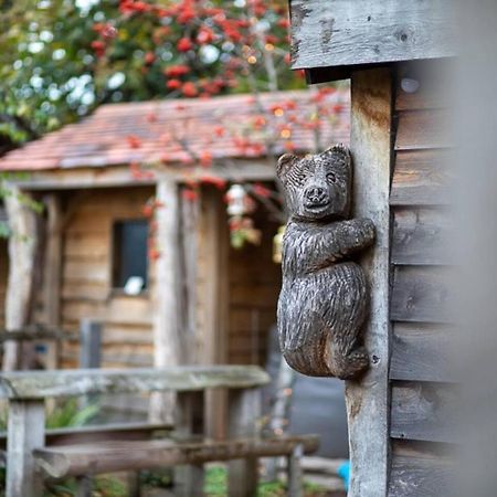 Charming 2-Bed Cabin In Sutton Coldfield Esterno foto