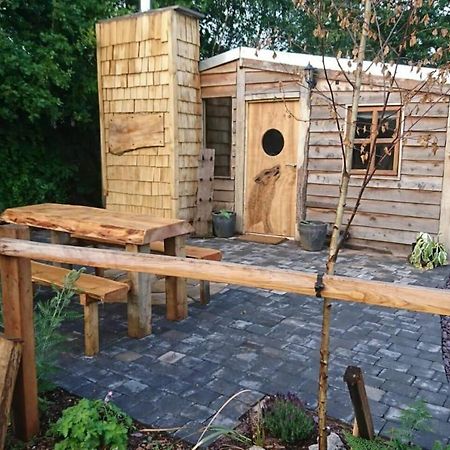 Charming 2-Bed Cabin In Sutton Coldfield Esterno foto