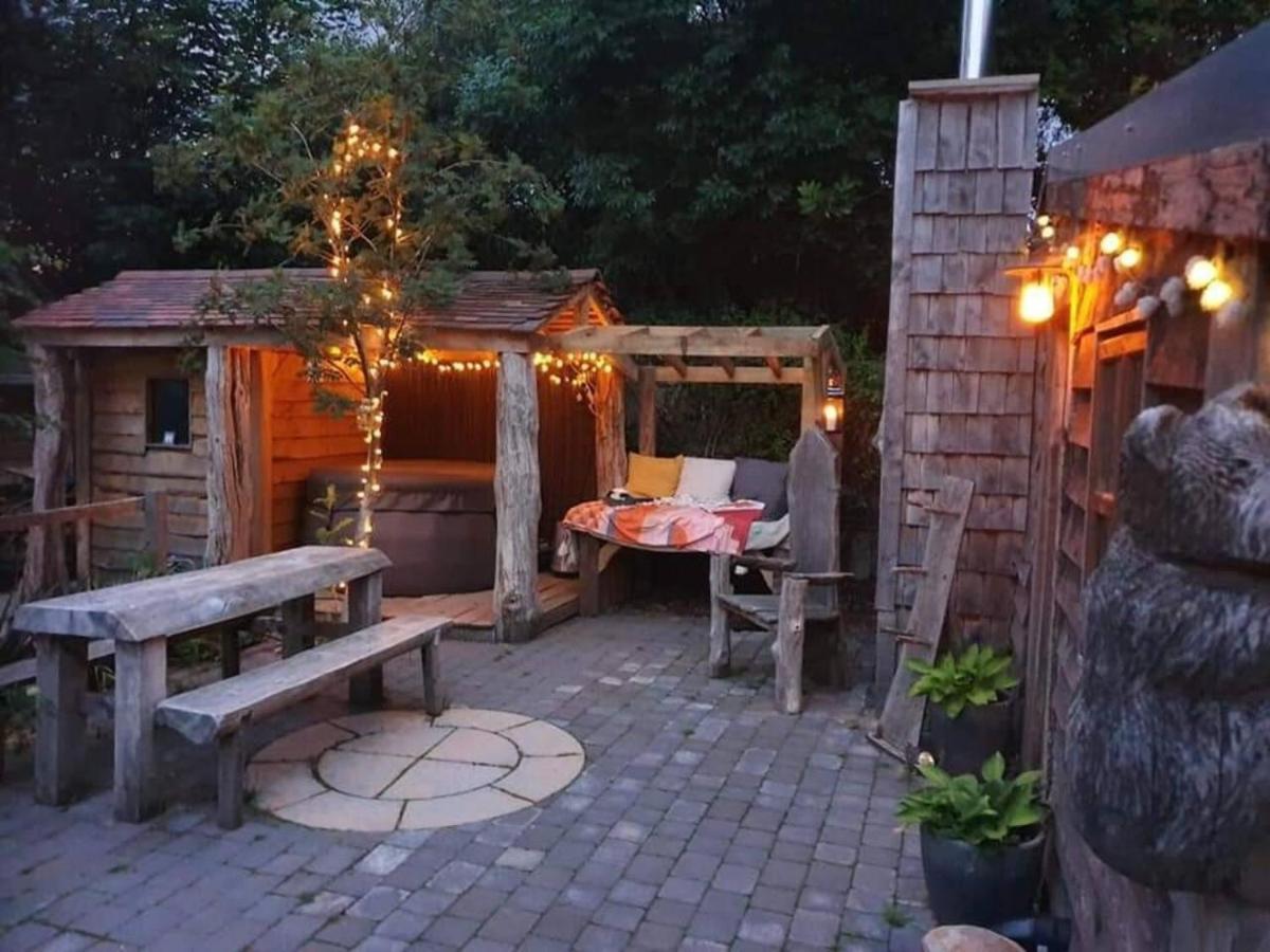 Charming 2-Bed Cabin In Sutton Coldfield Esterno foto