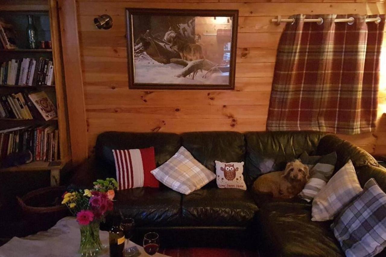 Charming 2-Bed Cabin In Sutton Coldfield Esterno foto